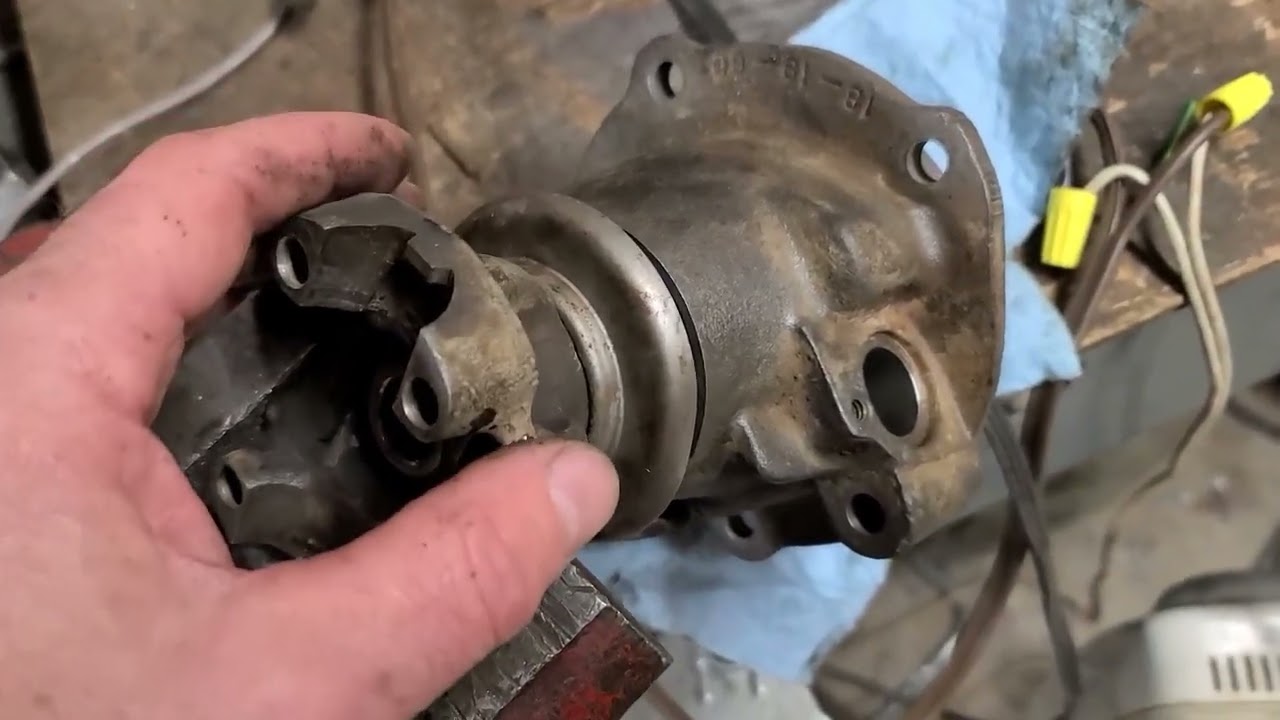 Dana 20 Rear Output Shaft Replacement Without Removing Transfer Case