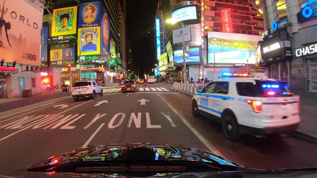 ⁴ᴷ⁶⁰ NYC State of Emergency : Midtown at Night (Times Square, Penn Station, 42nd St) (April 3, 2020)