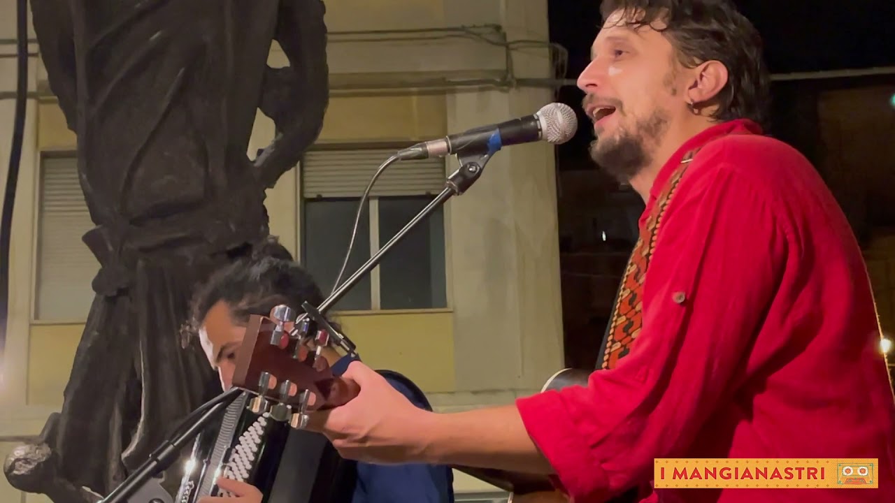 I MANGIANASTRI in FOLK (Barcarolo romano - Tammurriata nera)