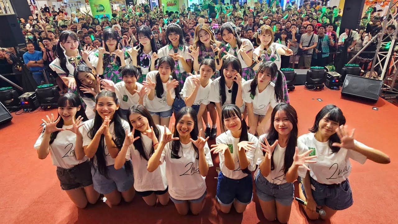KLP48 LIVE [4K] at ACG Matsuri SE 2025 LaLaport Bukit Bintang City Centre, Kuala Lumpur, 16 Nov 2025