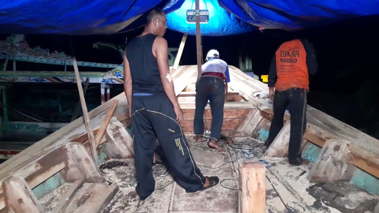 PERTUKANGAN PERAHU ( MASANG COCOR KAPAL) GRAJAGAN 15/2/2026 @keluarga kalily