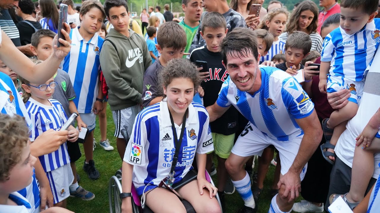Gran ambiente txuri urdin en Zarautz 22/07/2019