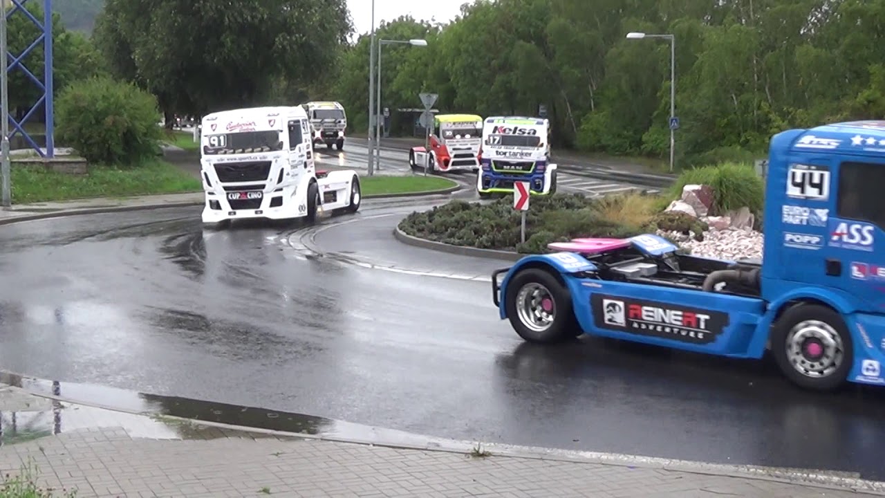 European race trucks parade in city Most/Evropsk&eacute; z&aacute;vodn&iacute; tahače - Spanil&aacute; j&iacute;zda městem [1.9.2017]