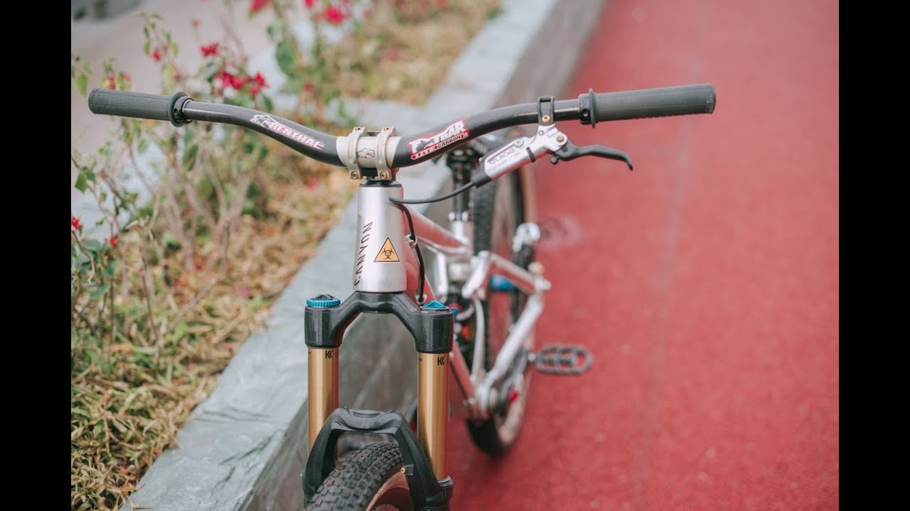 Canyon Stitched 720 Full Suspension Slopestyle Bike Custom Build Bike Check