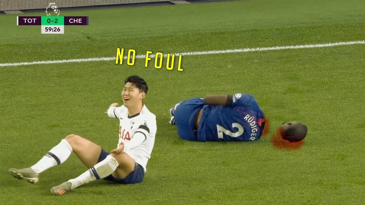 ПОЗОРНЫЕ И НЕУВАЖИТЕЛЬНЫЕ ПОСТУПКИ В ФУТБОЛЕ