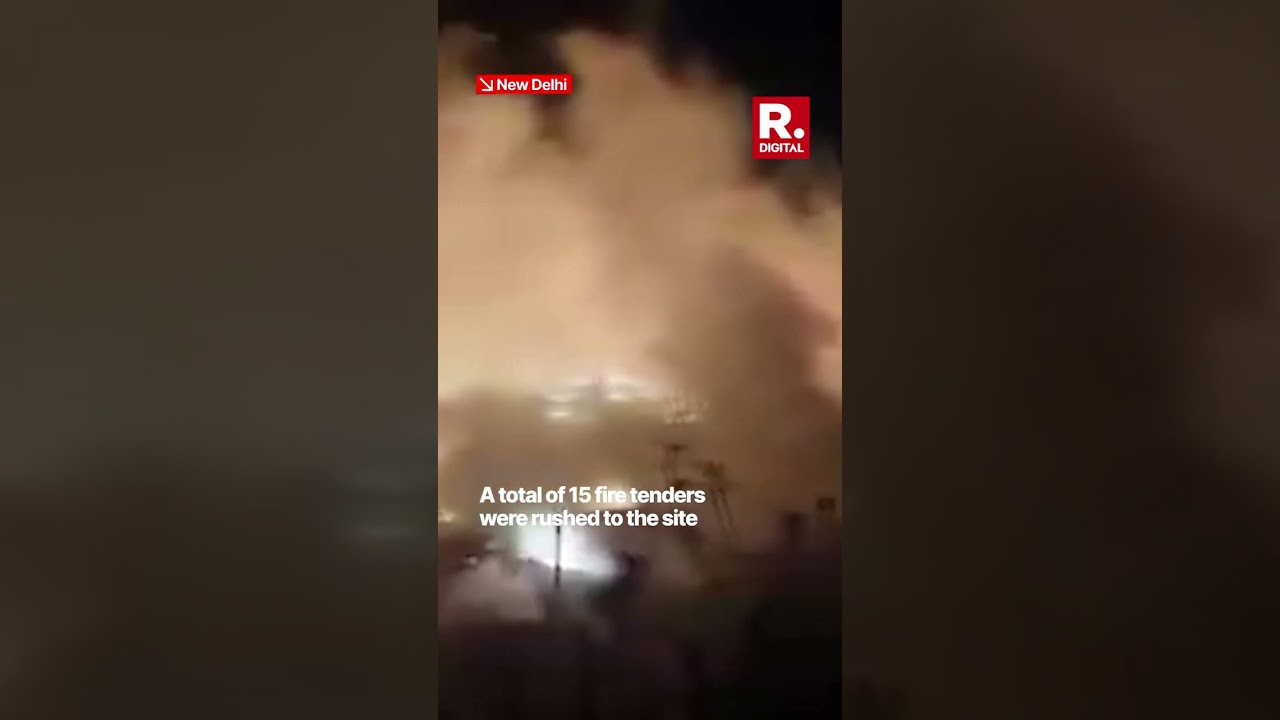 Delhi: 130 Shanties Gutted in Massive Fire in Slums of Shahbad Dairy