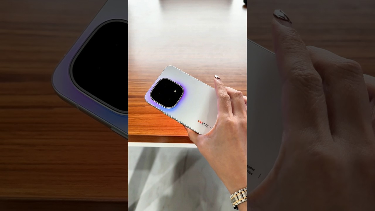 iQOO 15 crosses generations with a 2K Samsung Everest display, it's more than just powerful specs