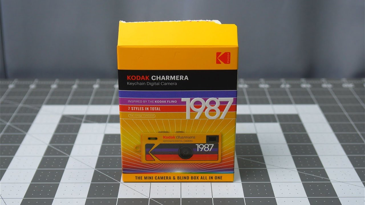 Unboxing and trying the KODAK Charmera Keychain Digital Camera! 📷