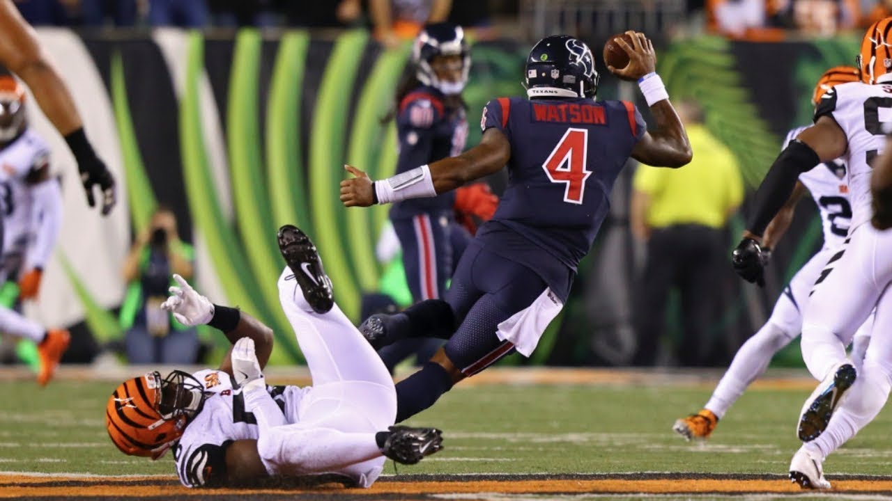 10 Of The Most EPIC Long Runs By NFL Quarterbacks