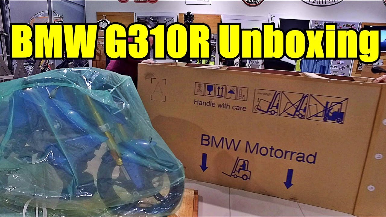 Достаем из коробки мотоцикл BMW G310R