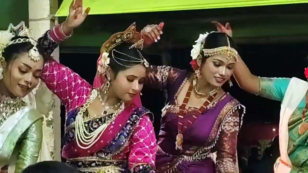 Vrindavan r majot Krishna aru gupi🌸🙏