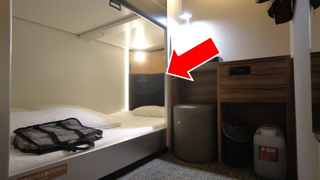 Я остановился в популярном капсульном отеле в Токио с бесплатным раменом!