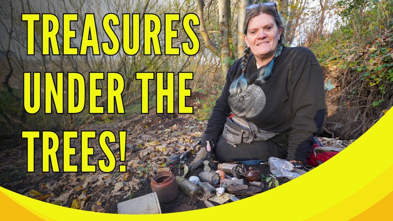 Mudlarking After A Winters Storm!  so much finds