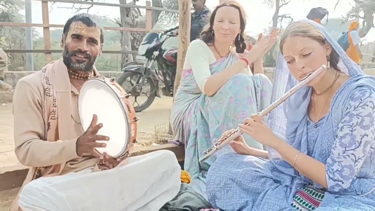 ##Shri Dham Govardhan## Se Hari Naam Sakirtan Karte Hue...Jai Jai Shri Radhe...🙏🙏🙏