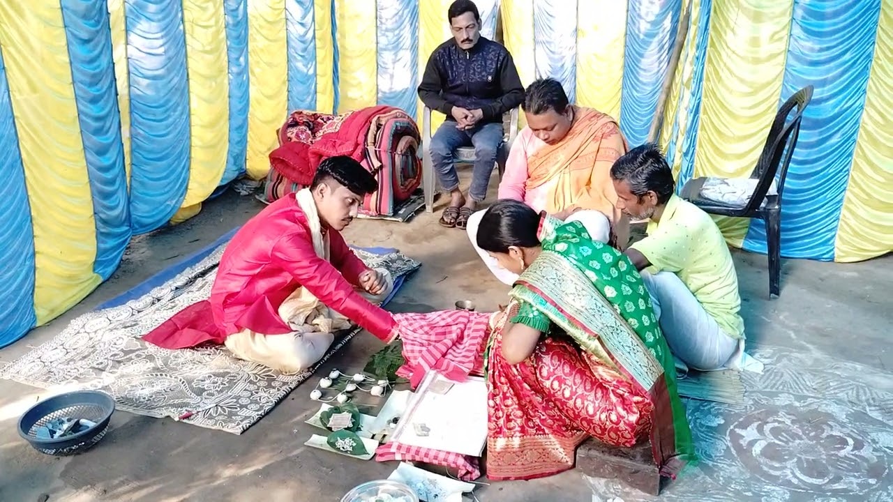 ছোট বোনের কন্যা দানের মূহুর্ত