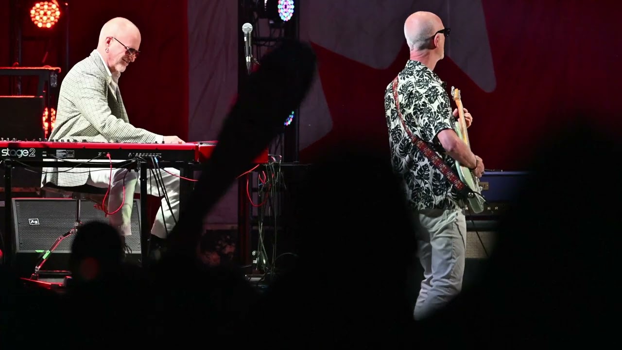I Am A Wild Party Kim Mitchell Band   4K