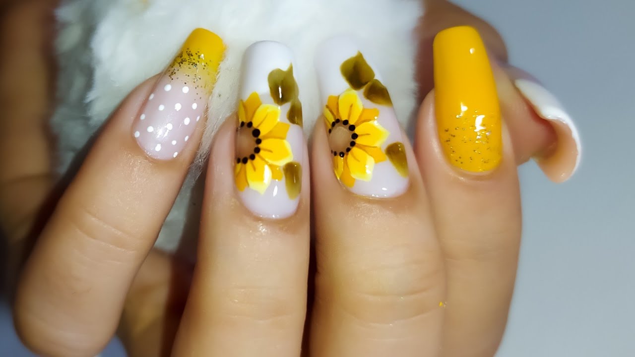 girassol - unhas decoradas
