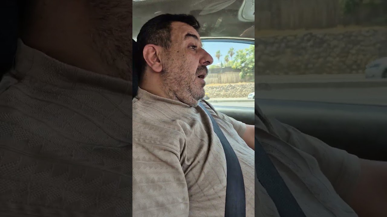 سائق تكسي أصفر: بروح على بيتي أحياناً بدينارين، الوضع بسبب التطبيقات مصيبة علينا.