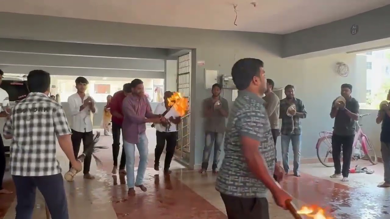 ఒమ్మి గడ్డన్న గారి సేవ గరిడీ... #pendurthi #seva #mahadev #mahashivratri #dance #group #family #king