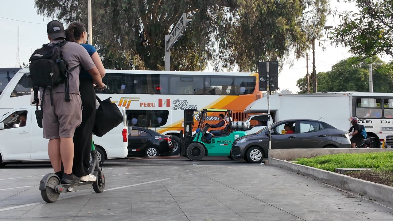Sonido de calle, trafico de ciudad