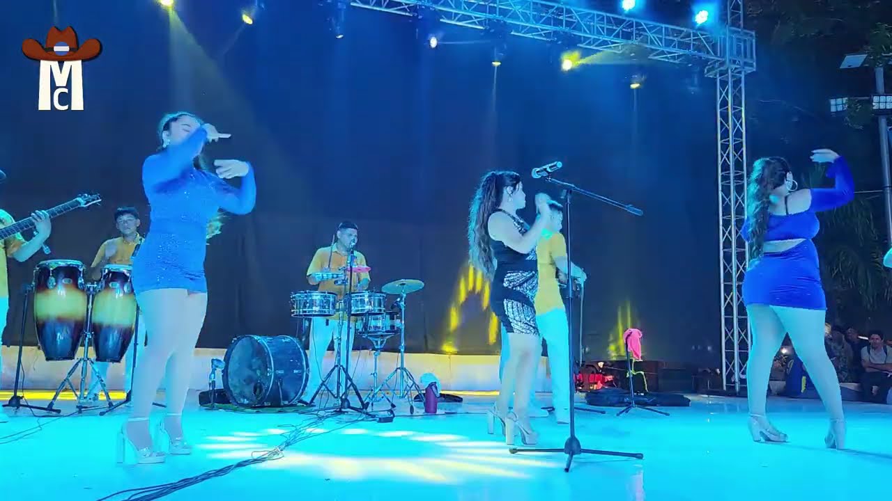 Fanny Hermosa Cumbiambera con la Chanchona de San Juancito