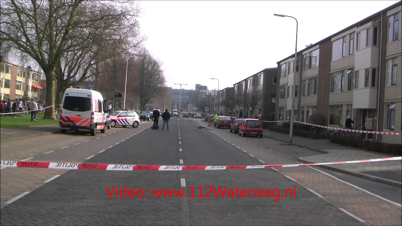 Fietser zwaar gewond na aanrijding Ridderkerk | Ridderkerk, Koniginneweg | 8-3-2013