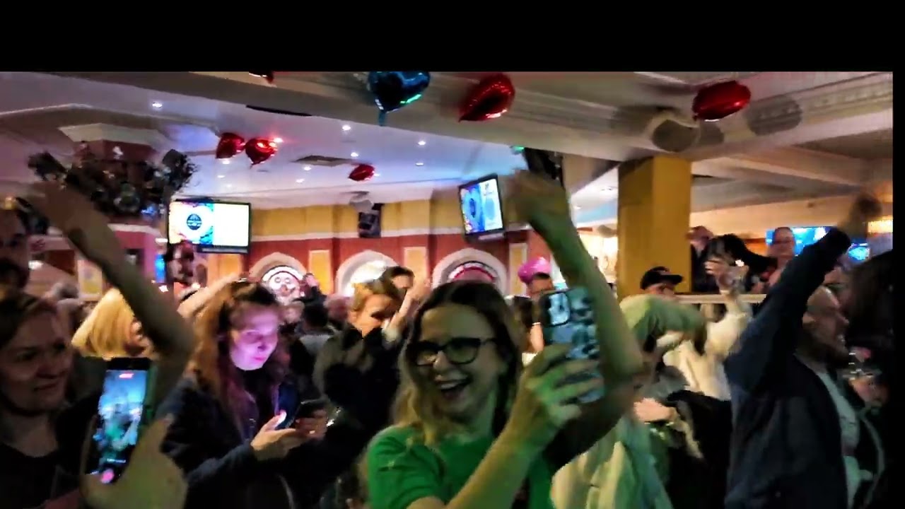 34 Finał WOŚP w Northampton.  Występ zespołu Uprising reggea Band.