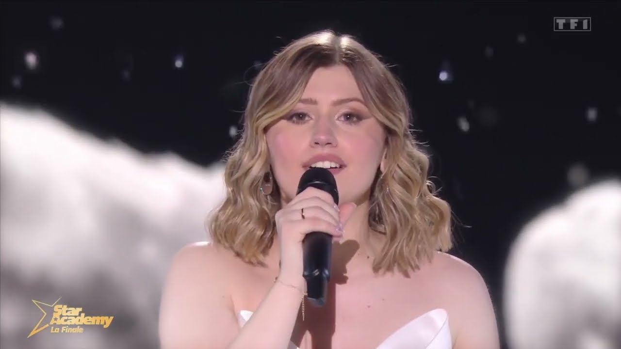 Marine chante 