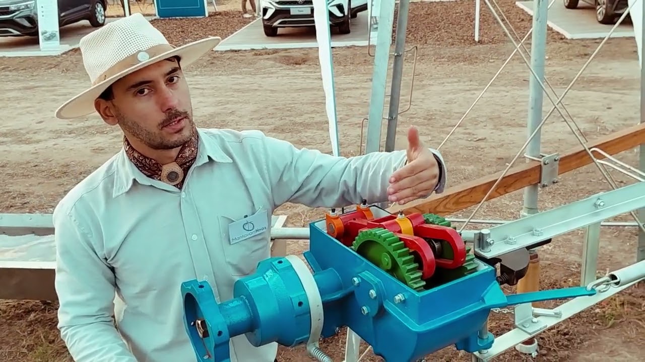 Molino de viento Mantovani en Agroactiva 2023