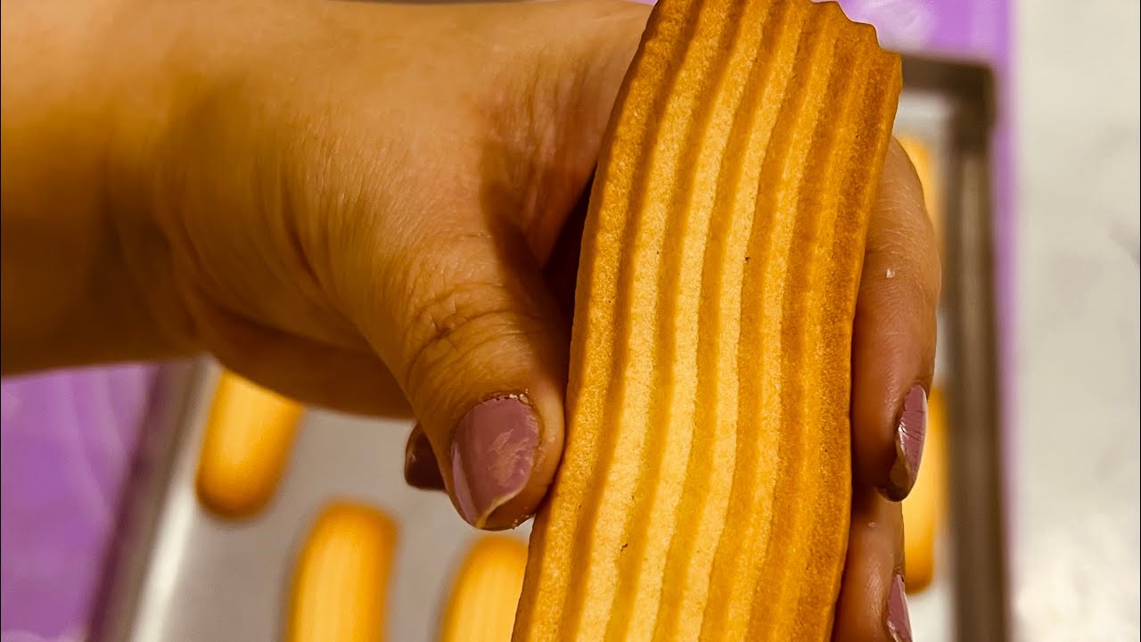 العيد مينفعش من غير بسكوت بسكوت يعنى سأسأة اول يوم العيد اسهل وصفة بسكوت ممكن تشوفيها  👌🧑🏻‍🍳