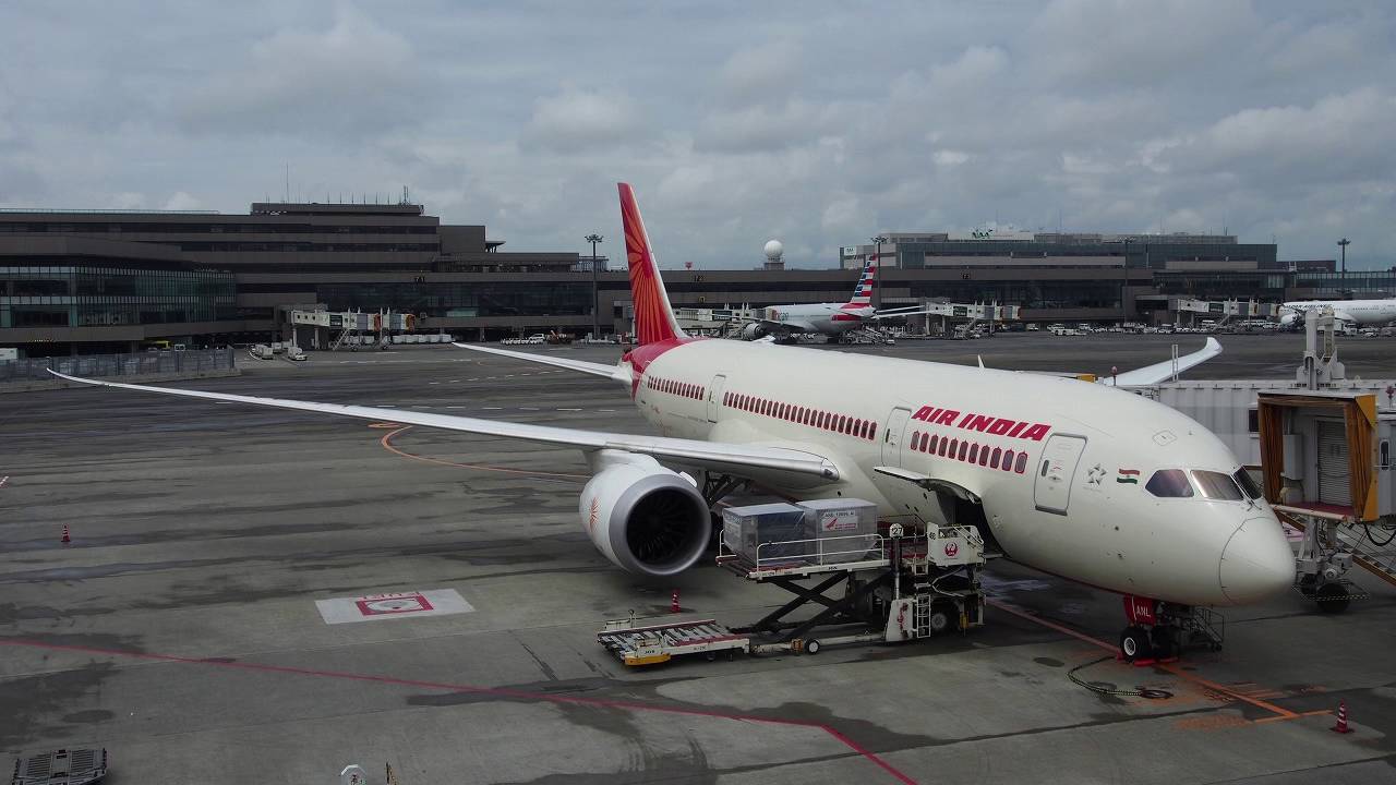 2016/07/27 Air India 307 Annoucement: Tokyo Narita - Delhi