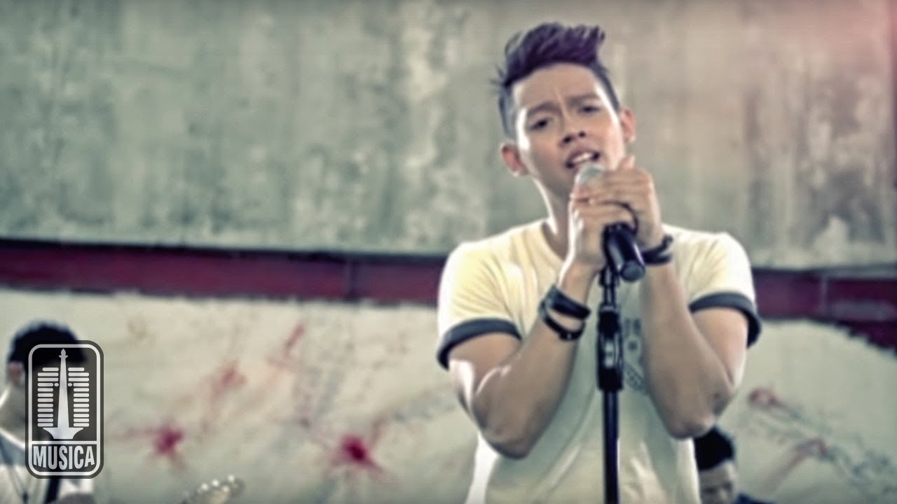 DE.NENO - Berhasil Sakitiku (Official Music Video)