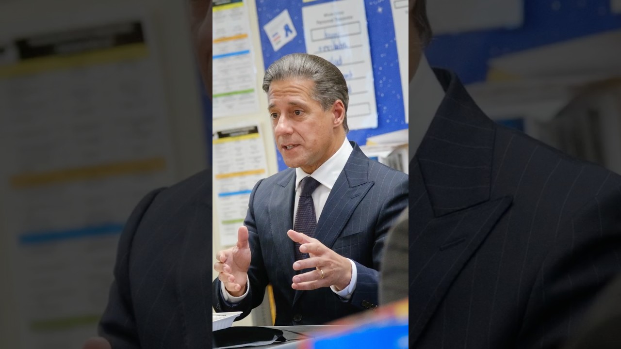Alberto Carvalho Under Scrutiny &mdash; FBI Searches Los Angeles School District Headquarters