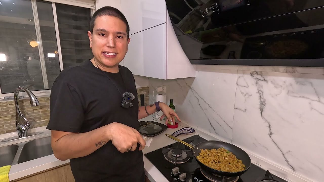PAPAS CON CHORIZO A LA MEXICANA CON GUACAMOLE PARA MI ESPOSO