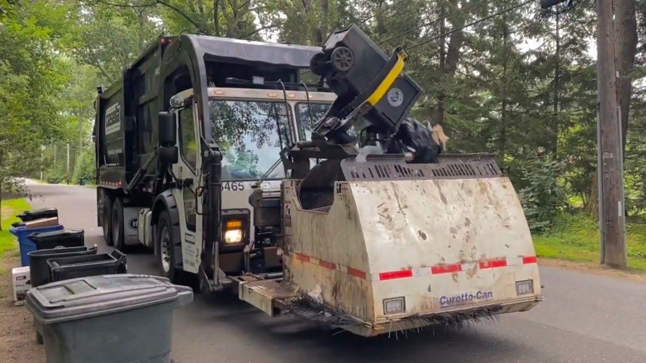 Casella Waste Heil Lowrider Curotto Can Garbage Truck