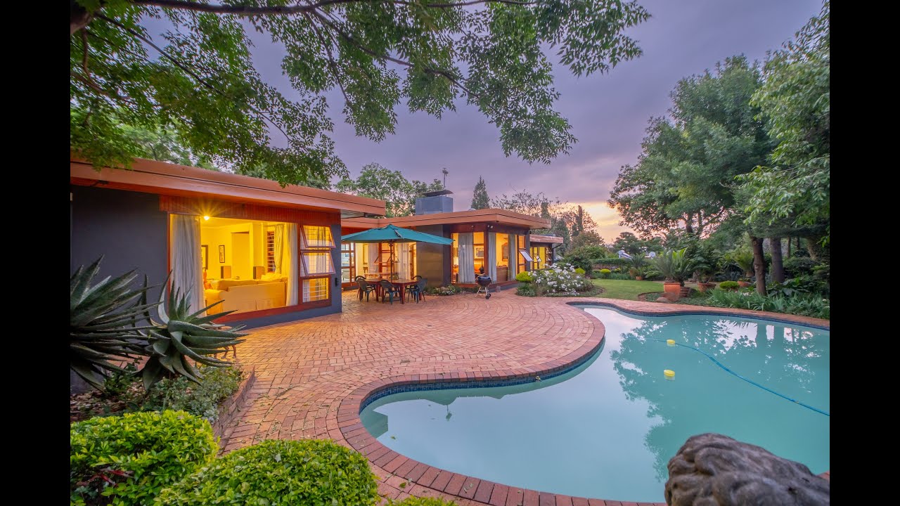 Light-Filled, North-Facing Character Home For The Discerning Family Buyer! | Robindale | R2 950 000!