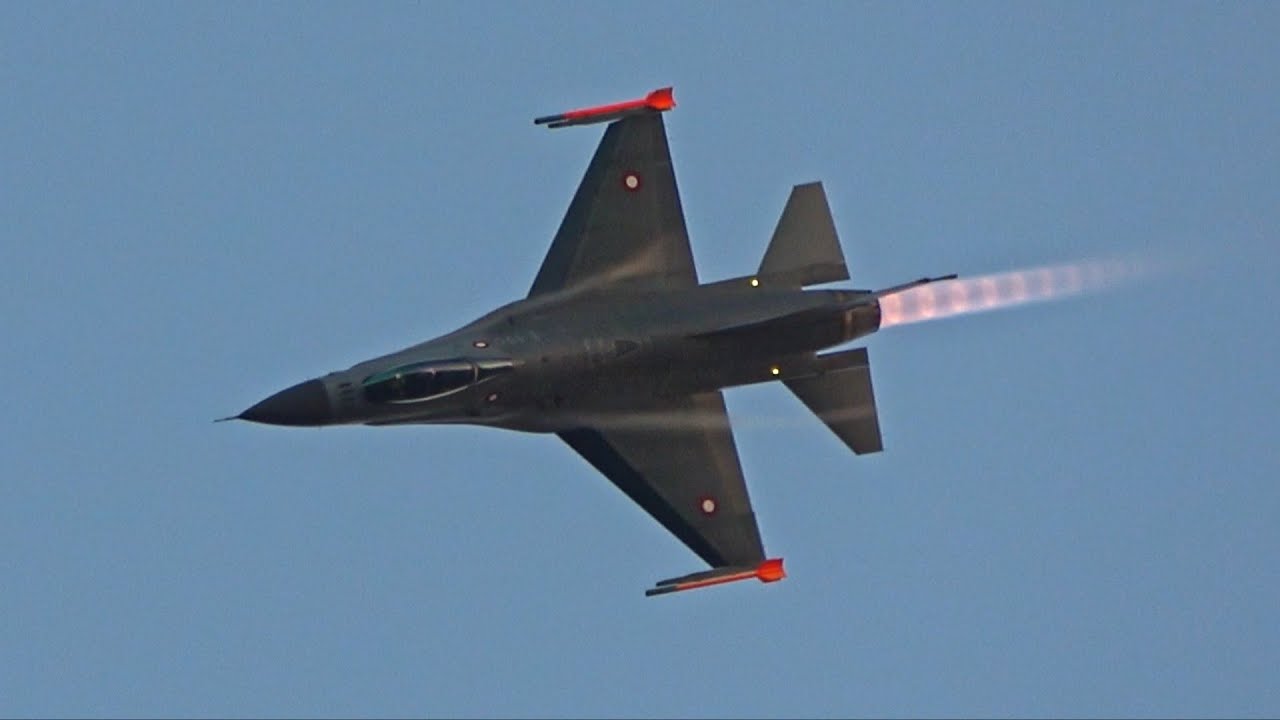 Danish F-16 at Sanicole Sunset Airshow 2024