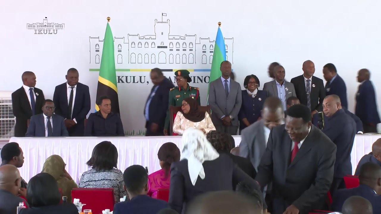 RAIS DKT. SAMIA AKISHIRIKI KIKAO NA MAAFISA UGANI  NA WANAUSHIRIKA IKULU CHAMWINO MKOANI DODOMA