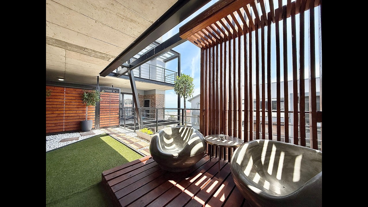 Air BnB Gold - Gorgeous Studio with large balcony and views