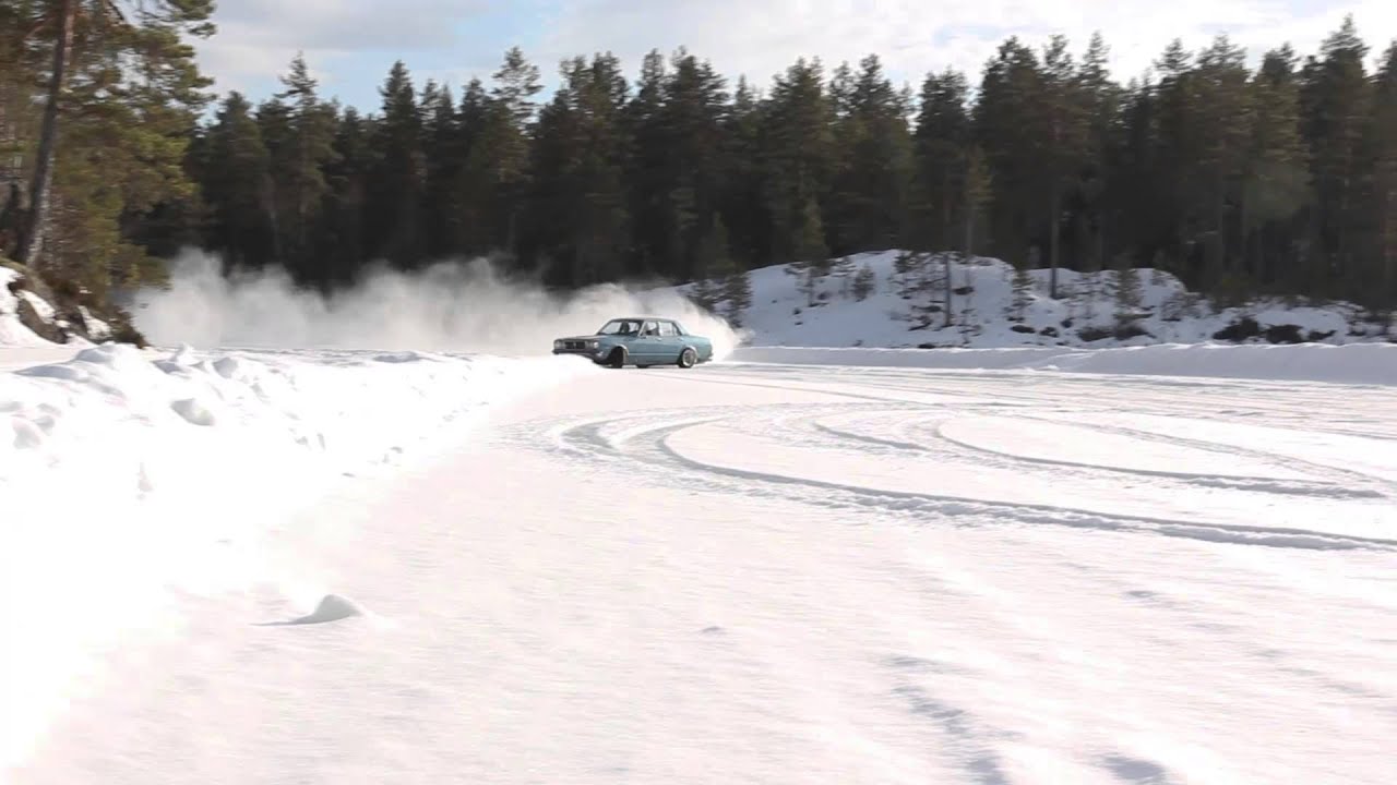 TougeStars: Fun on a frozen lake