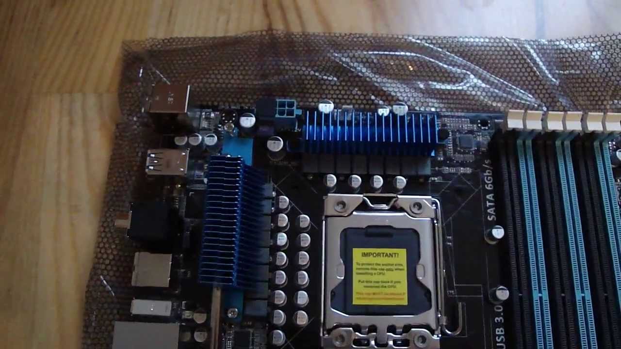 Asus P6X58D-E motherboard unboxing