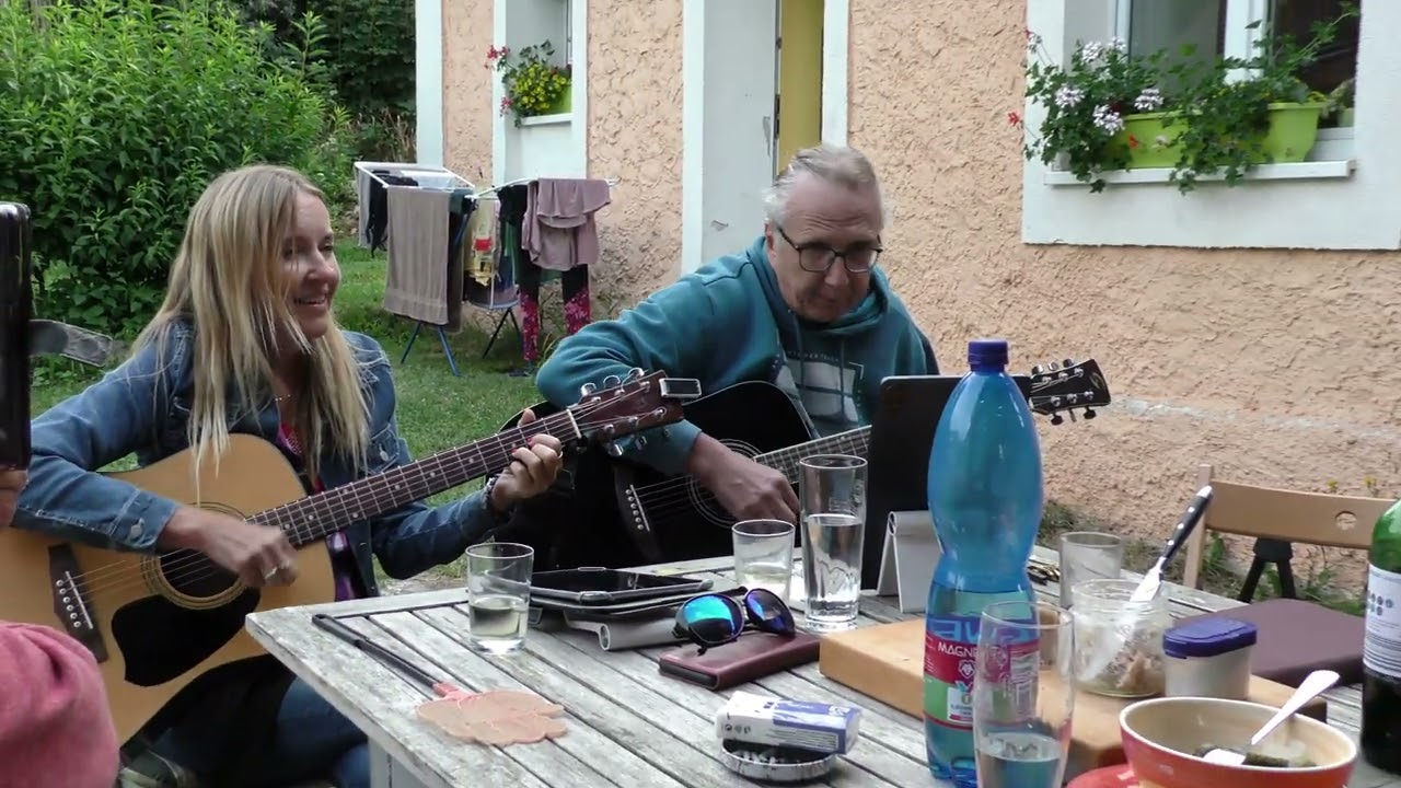 Jamík 🎸Brnkaná 🎸Na Chalupě Orasín 24.7.2024 Jarda, Eva, Míša, Pavla (Kytary)