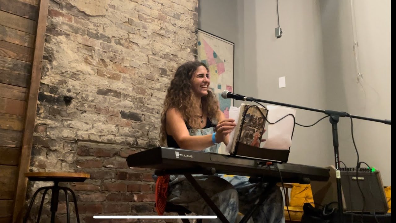 Hannah Wolfe Original Music Acoustic Performance