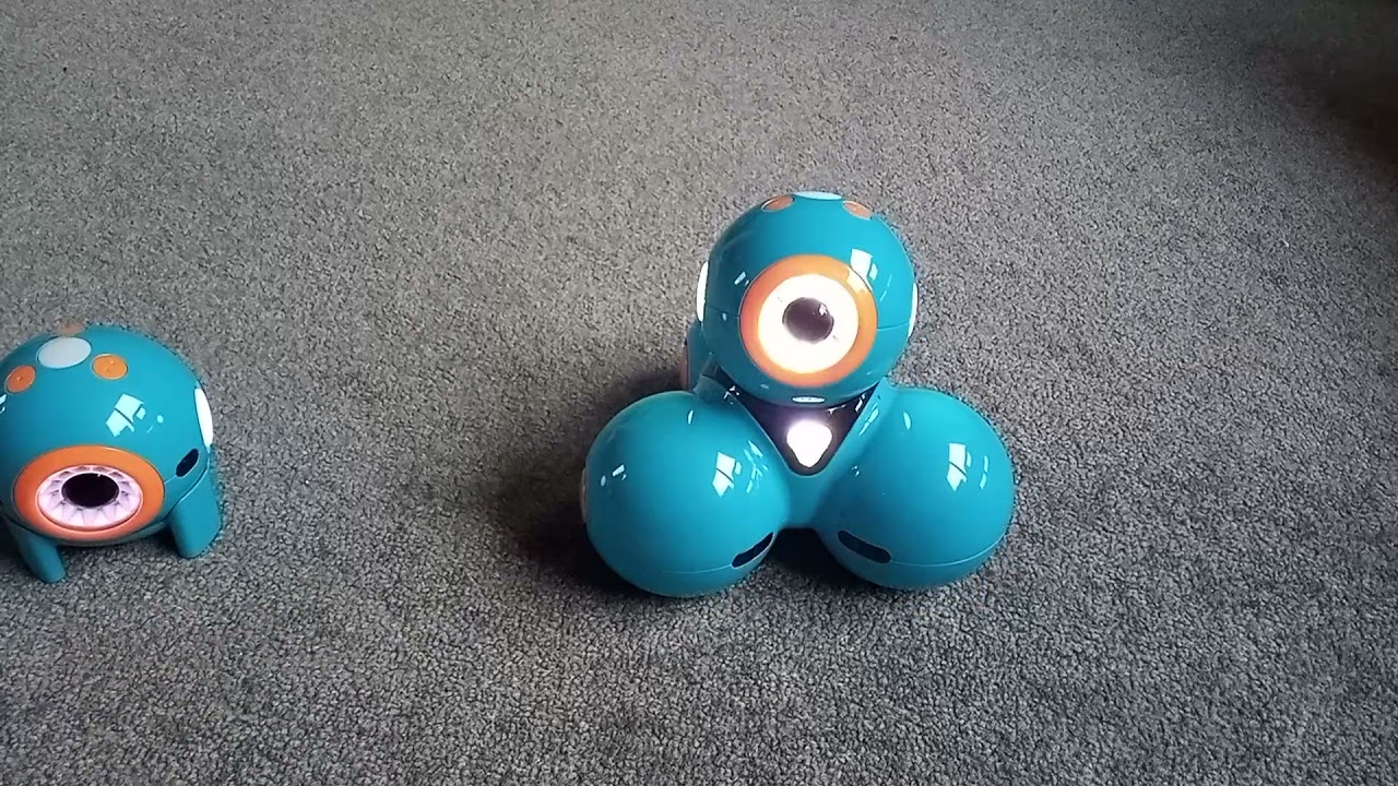 The first few minutes in the wonder app for Dash and Dot wonder workshop. #dash #dot #robot #bot