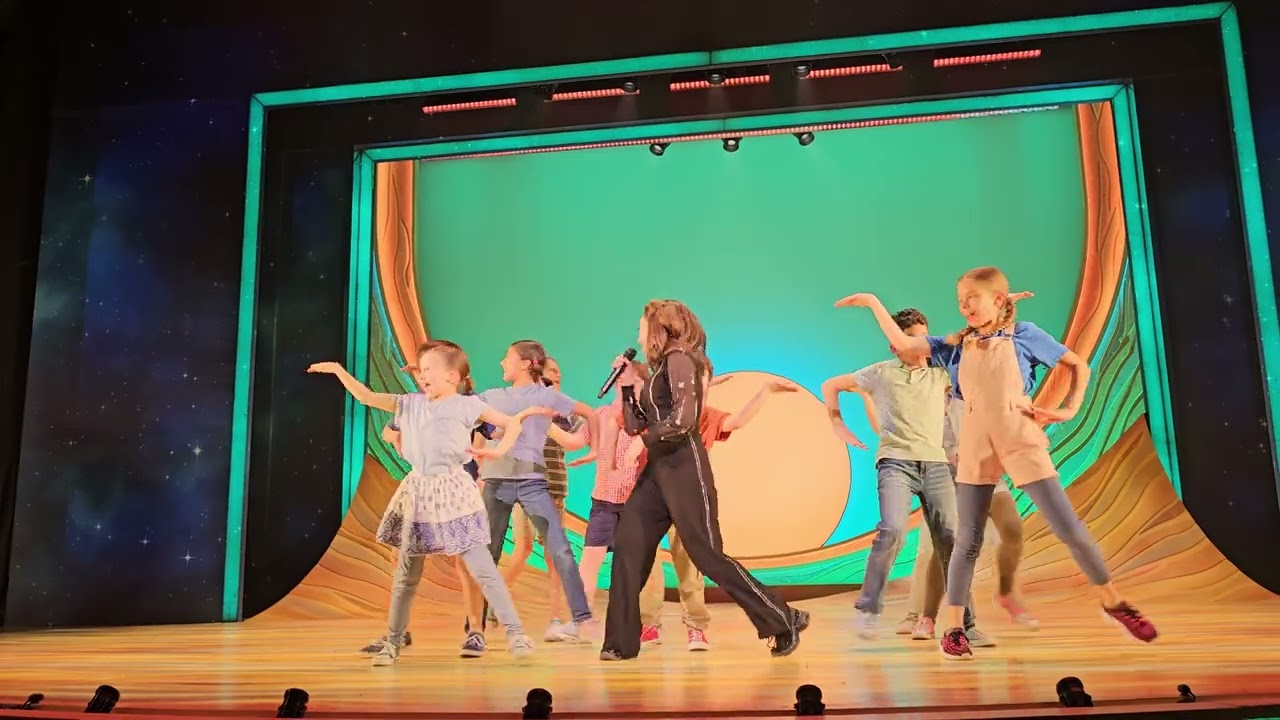 Joseph Megamix (Part of) - From front row stalls - Donny Osmond, Adam Filipe & Christina Bianco