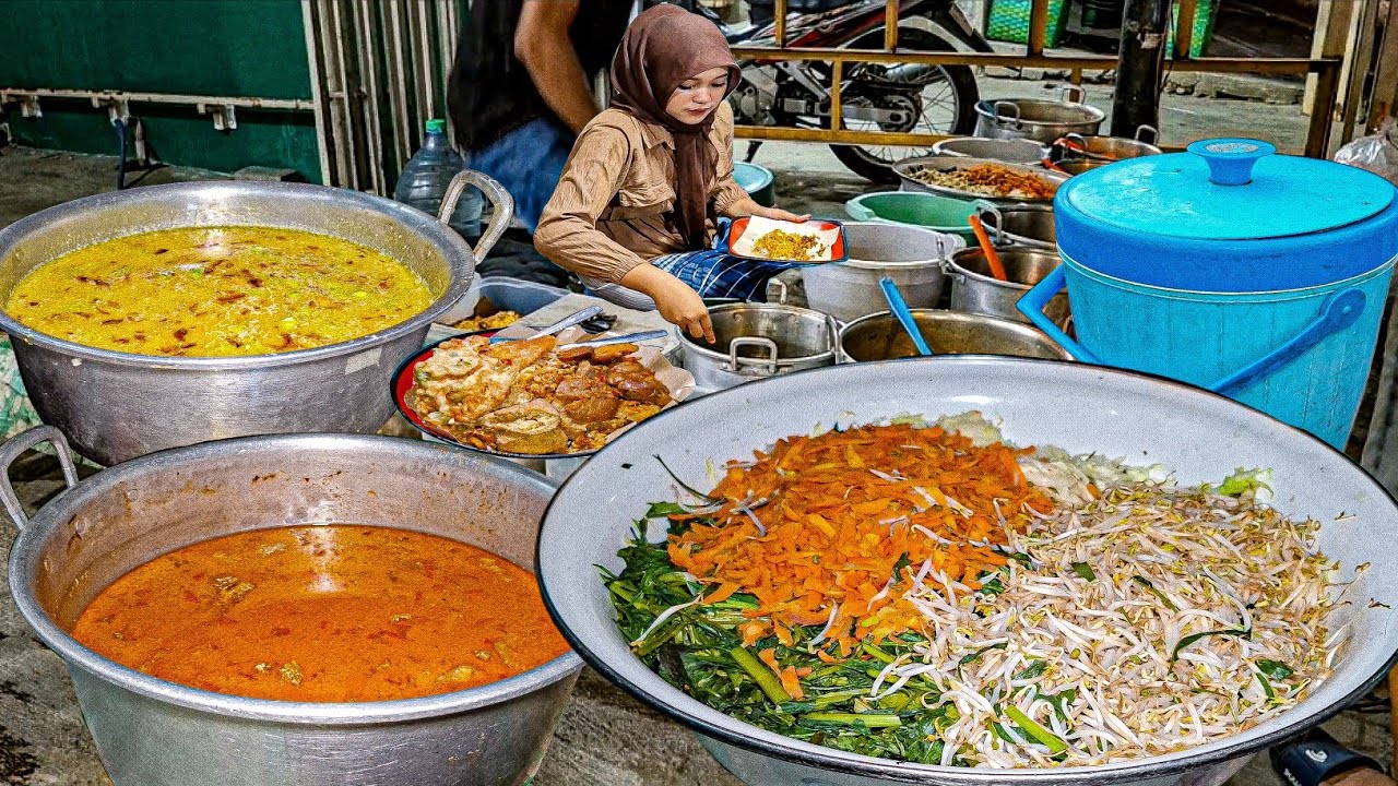 NGERI!! PANTESAN RAME PENJUAL E CANTIK BIKIN GEGER SEKABUPATEN DEMAK ,NASI PECEL RAMBAK MBAK ATIK