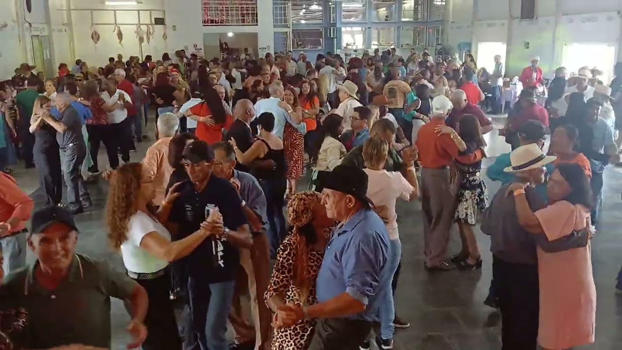 Baile em patos de Minas. Brunella show.@vlogdosforrozeiros.