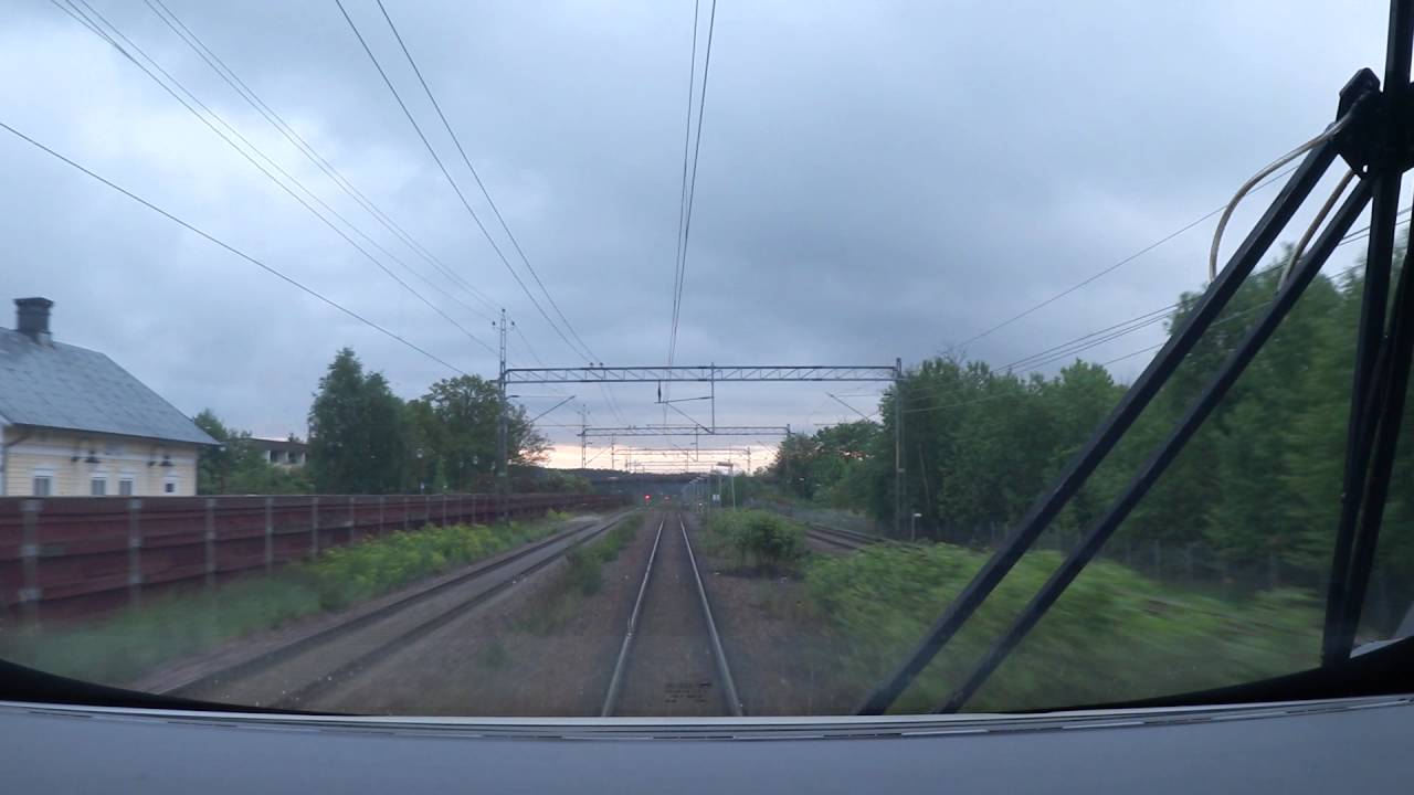 Pendeltåg: In i Brodepån