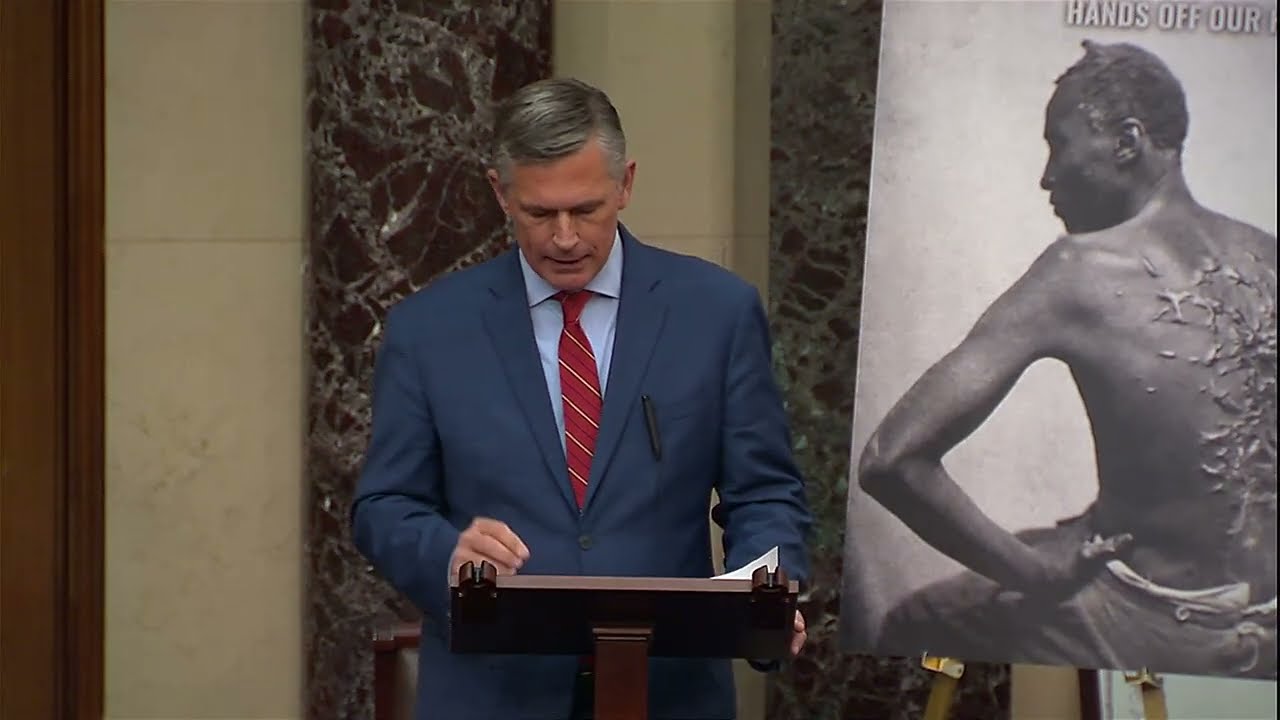 Трамп пытается стереть историю.