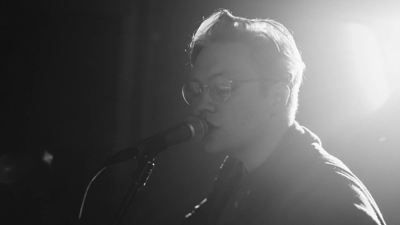 The Howl & The Hum - Godmanchester Chinese Bridge (Live)